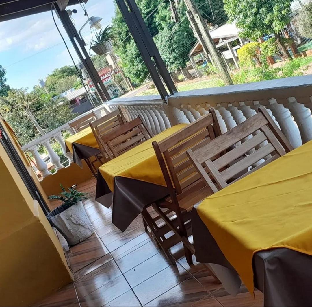 Hostel Damaris Пуерто-Іґуасу Екстер'єр фото